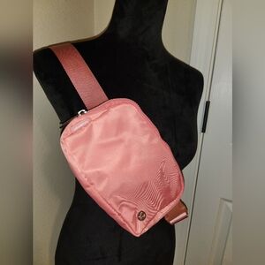 Lululemon Everywhere 1L Belt Bag in light Pink - LIKE NEW